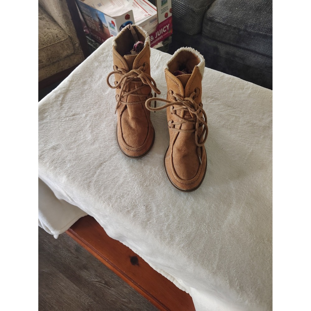 Mad Love Womens Tan Faux Suede Shearling Trim Wedge Ankle Boots Size 7 F15806505